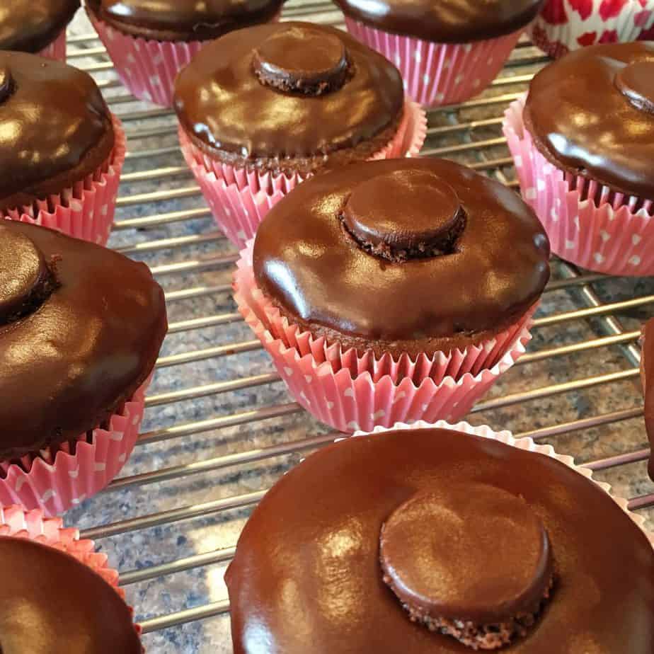 stuffing holes on cupcakes Norine's Nest