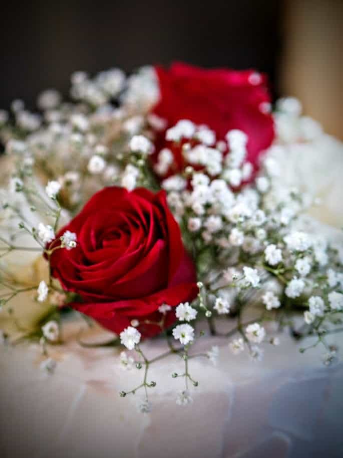 Wedding cake flower decorations