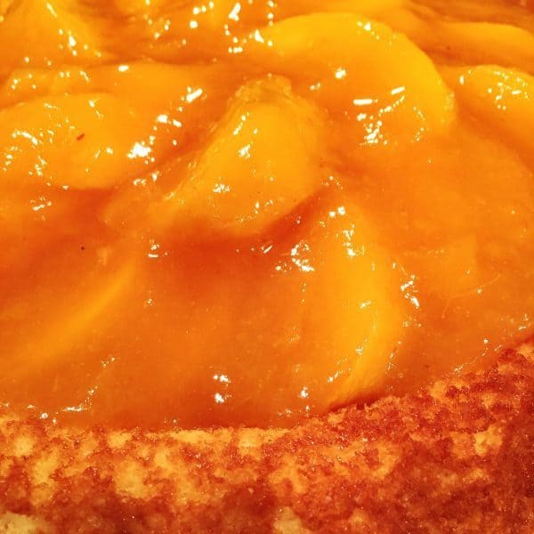 peach-cake-with-fresh-peaches