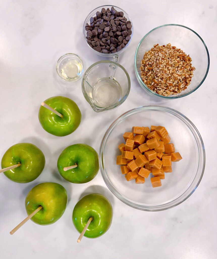 Ingredients for double caramel apples.