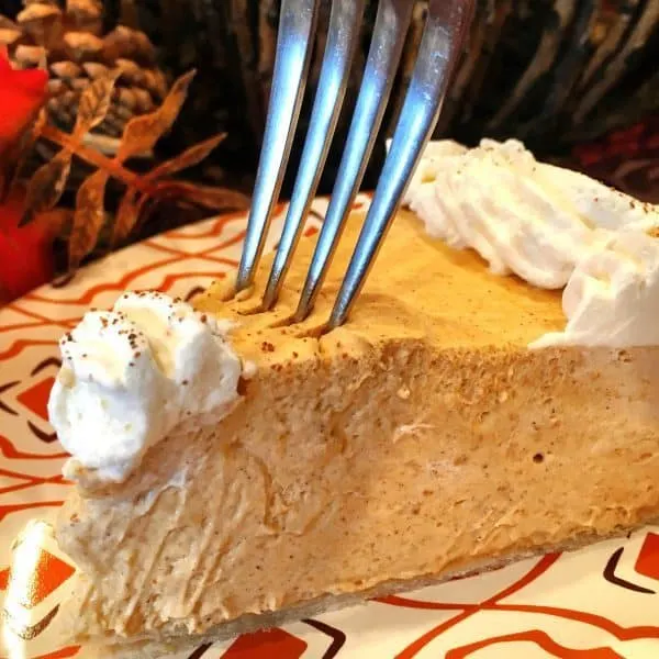 pumpkin-chiffon-pie-with-fork