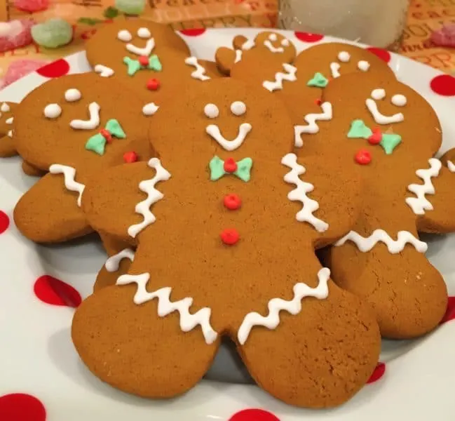 Plate full of Spiced Gingerbread men.