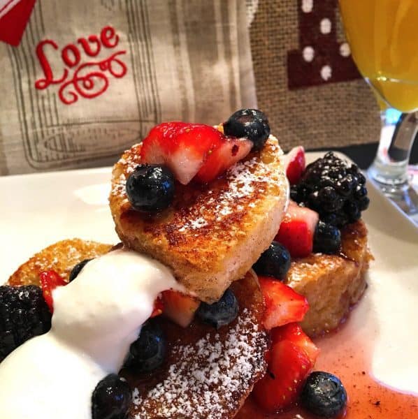 Amaretto French Toast with Fresh Berries and creme