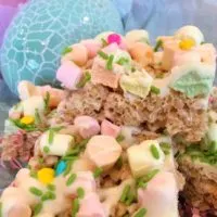 Rice crispy treats with marshmellows on top