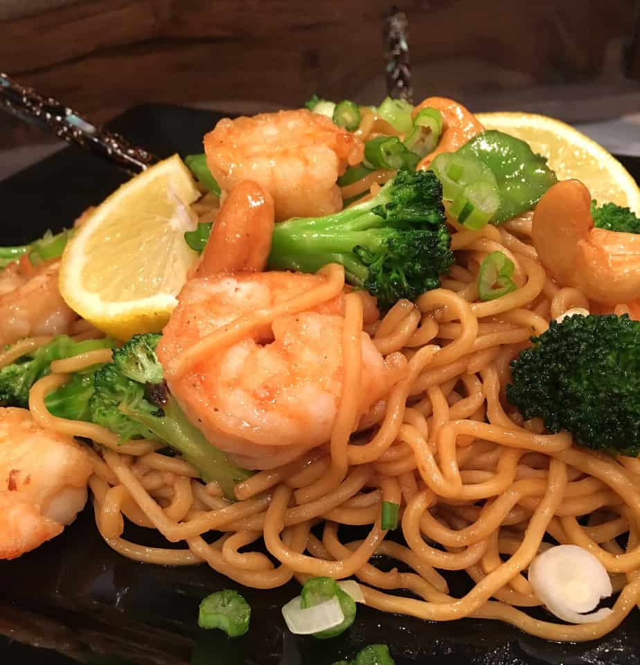 Noodles, shrimp, broccoli 