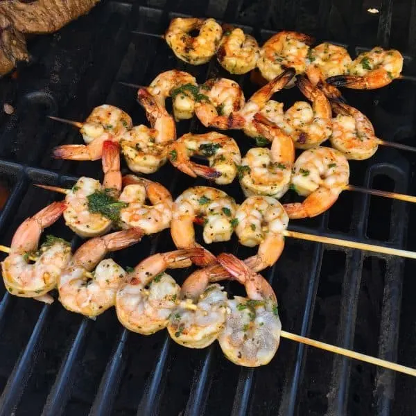 grilling shrimp skewers