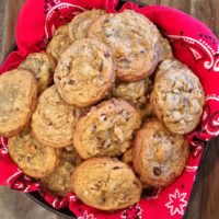 chocolate chip cookies