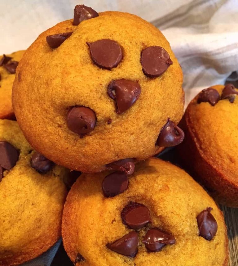 Pumpkin Chocolate Chip Muffins
