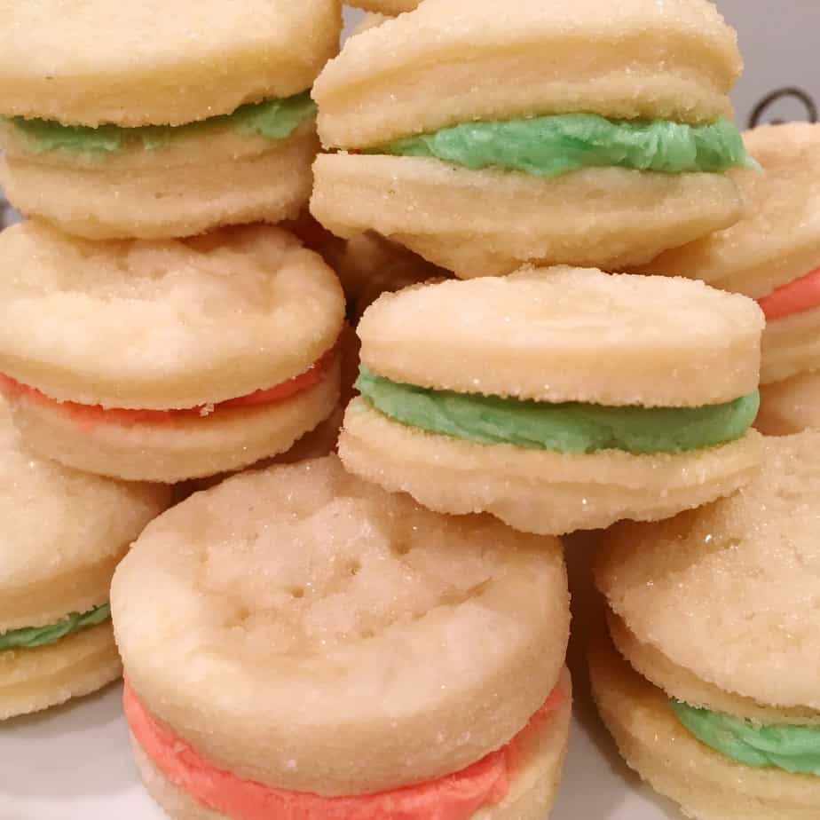 Christmas creme sandwich cookies