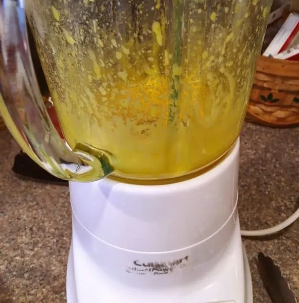 Blender with Hollandaise Sauce ingredients