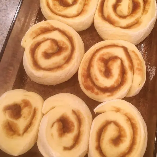 Cut Cinnamon Rolls that have risen