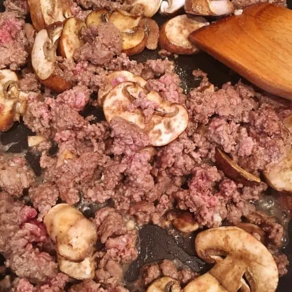 Browning Ground beef and mushrooms