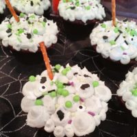 Halloween Cupcakes decorated like a witches cauldron