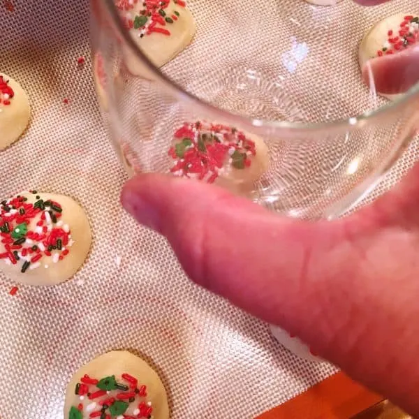 Glass for pushing down cookie dough half way through baking