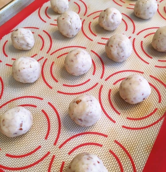 Snowball dough on cookie sheets
