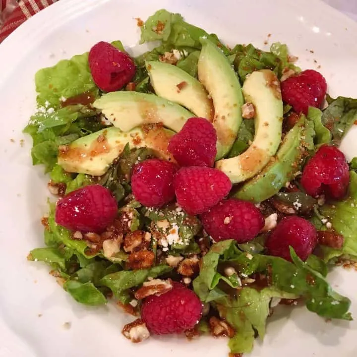 Raspberry Pecan Salad with Vinaigrette