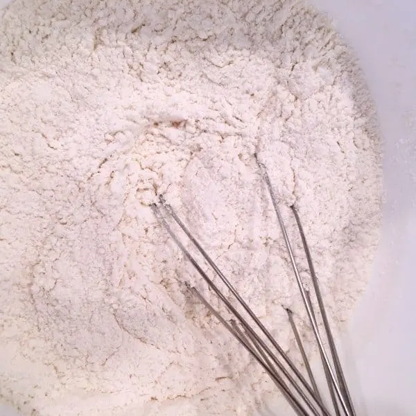 blending dry ingredients