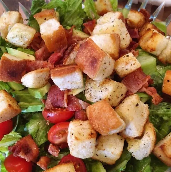 Adding Crouton's to salad