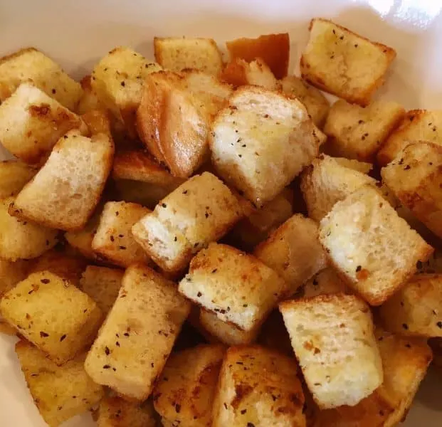 Toasted Croutons for salad