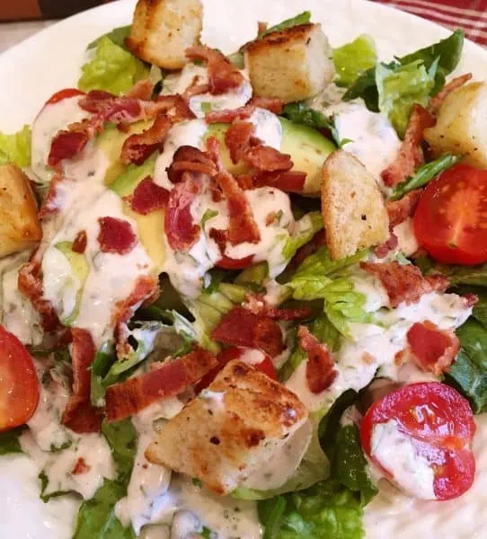 BLT salad with dressing