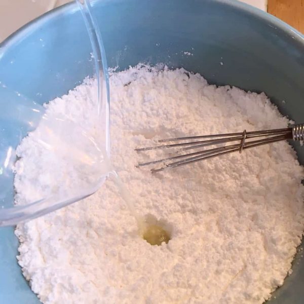 powder sugar and fresh lemon juice