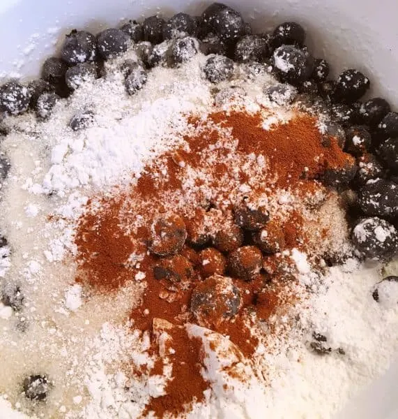 Sugar, cinnamon, and corn starch for blueberries