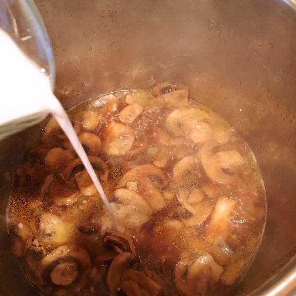 Making Mushroom Brown Gravy