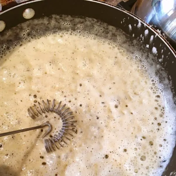 Creating roux sauce in skillet