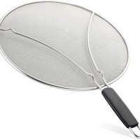 Splatter Screen for Frying Pan - Stops Almost 100% of Hot Oil Splash - Large 13" Stainless Steel Grease Guard Shield and Catcher- Keeps Stove and Pans Clean & Prevents Burns When Cooking by Zulay