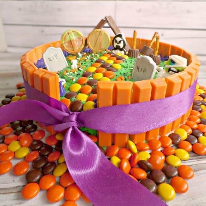 Image for Halloween Kit Kat Cake