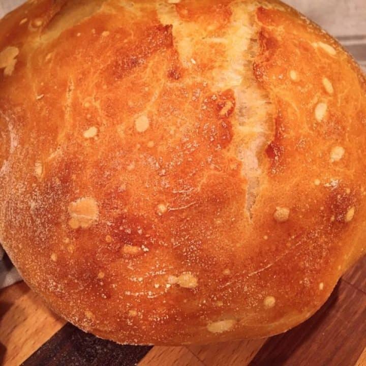 Loaf of No-knead artisan bread