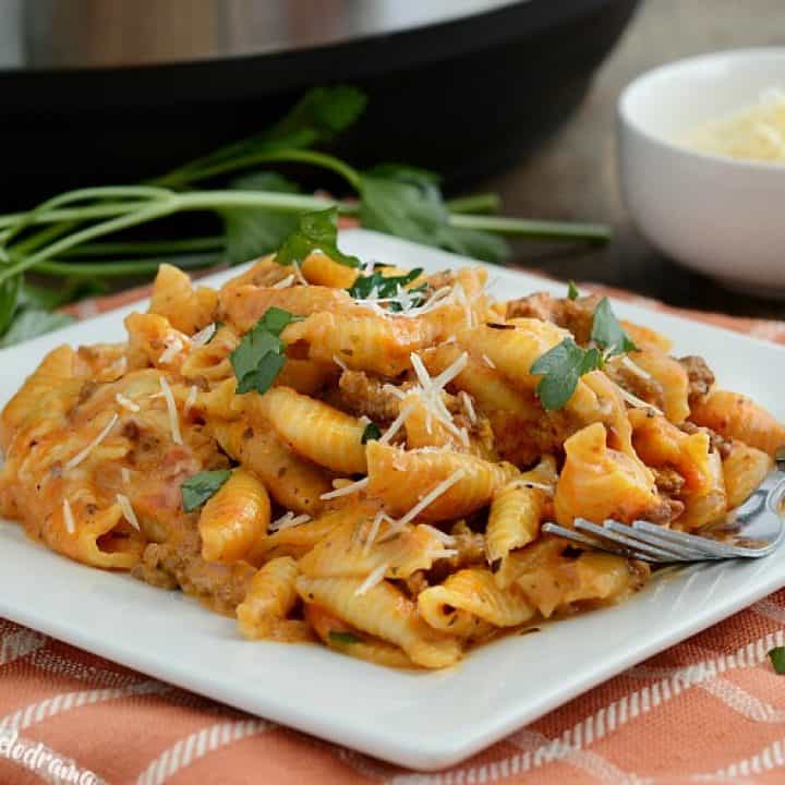 Image for Instant Pot Creamy Shells and Beef