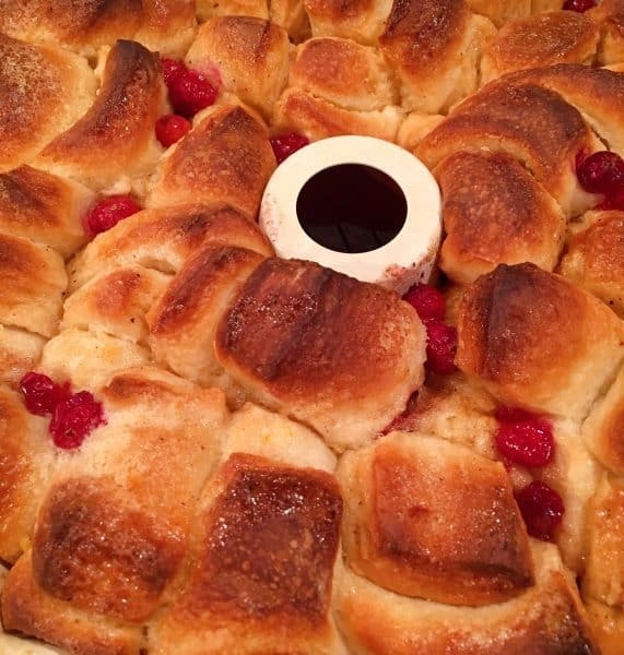 Baked Cranberry Orange Monkey Bread