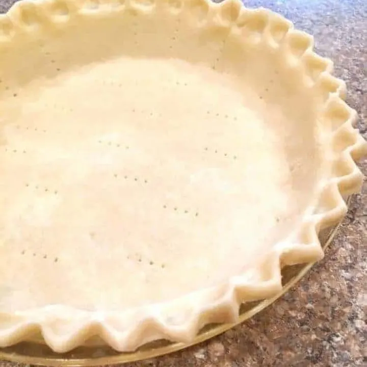 Fluted Pie Crust in pie plate