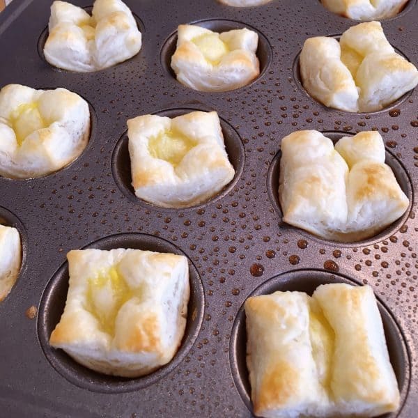 baked puff pastry squares
