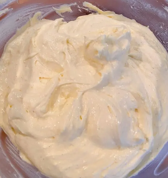 Vanilla Cream Filling in a bowl