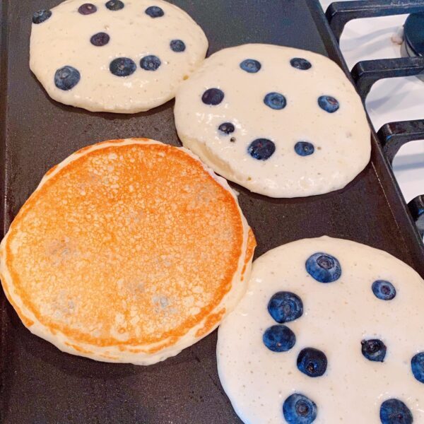 Blueberry Pancakes flipping