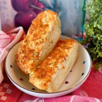 Sliced Cheesy Garlic Bread