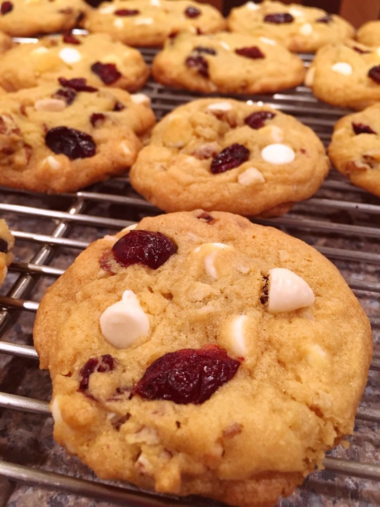 Baked cookies on a cooling rack.