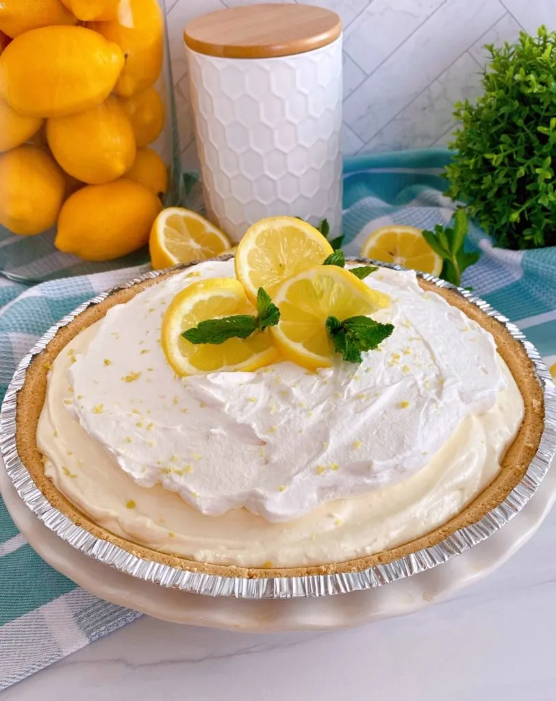 Easy No-Bake Lemon Cream Pie with beautiful lemon garnish.