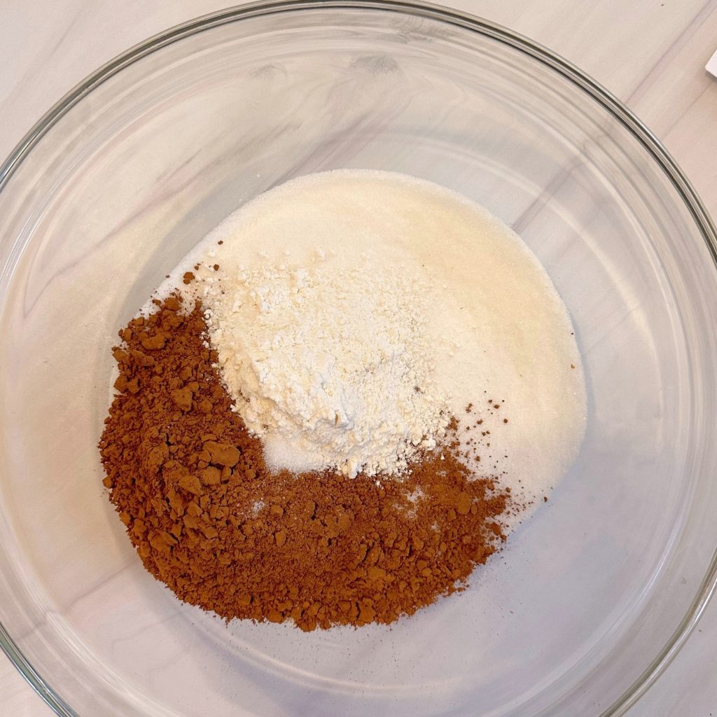 Dry ingredients in a glass bowl for filling.