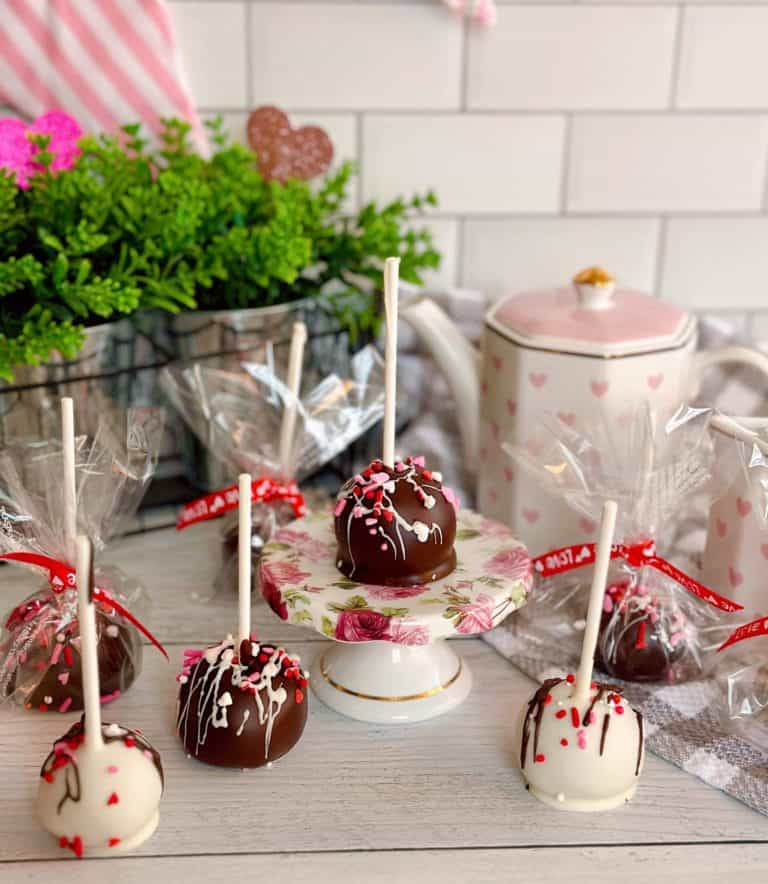 Cake Pops on a table.