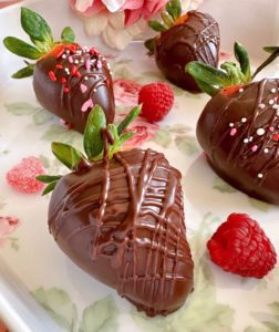 Easy Homemade Chocolate Dipped Strawberries close-up.