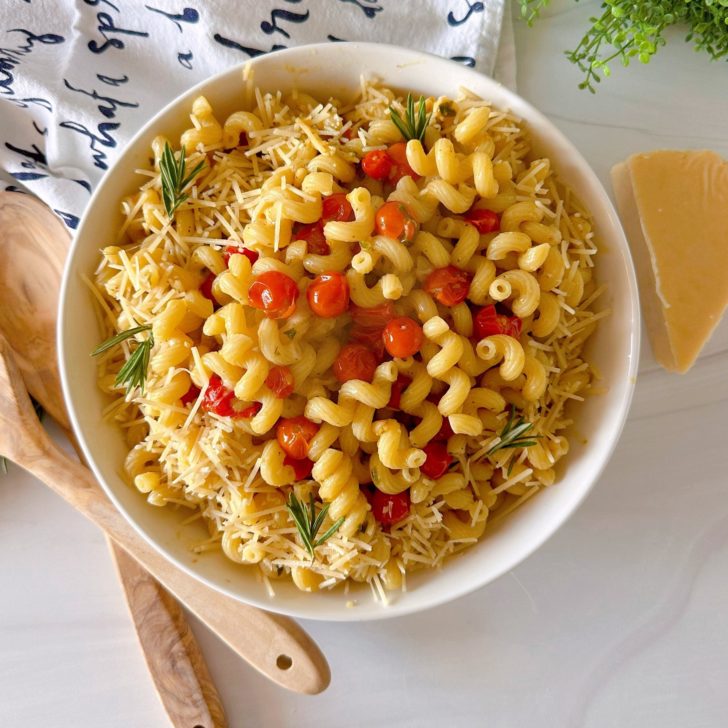 Fresh Tomato Basil Sauce with Pasta.