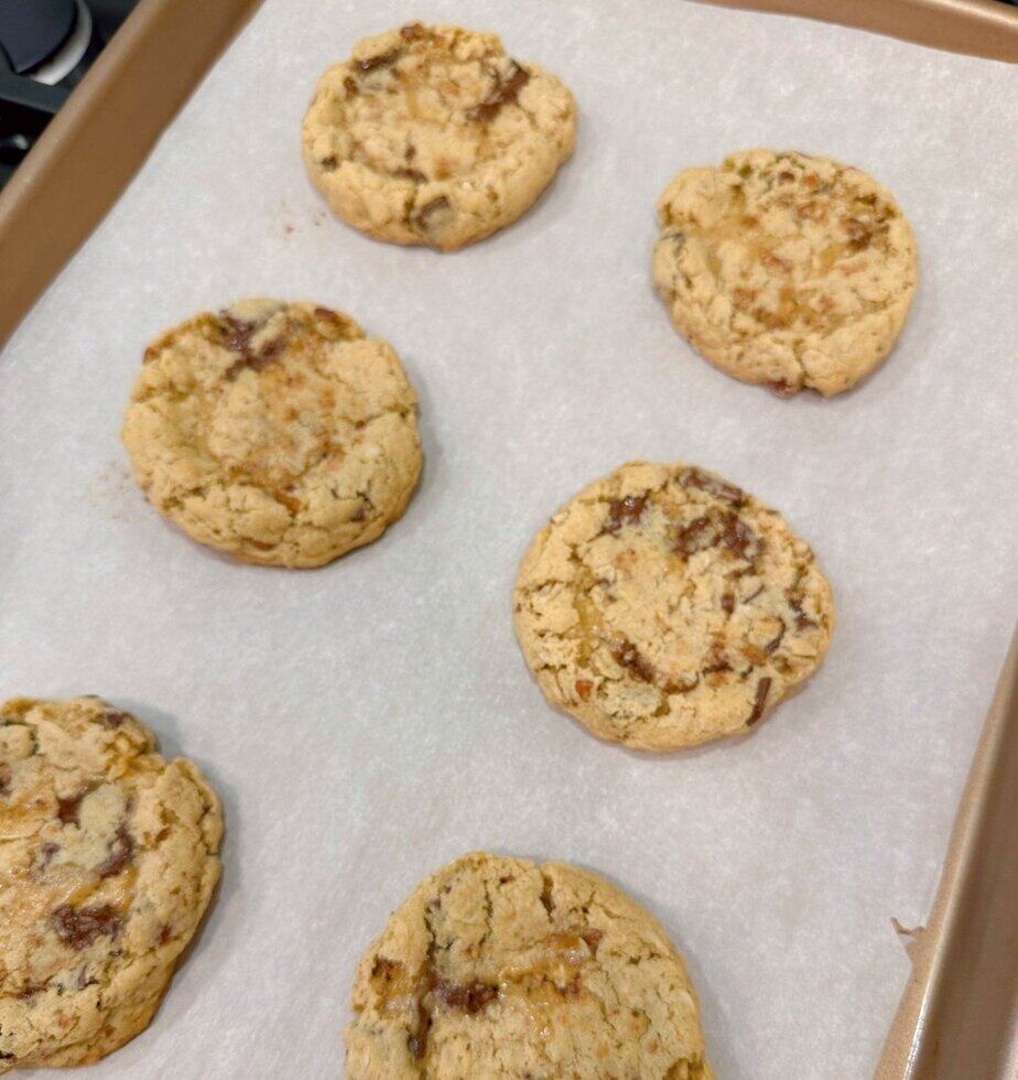 Cookies with centers indented. 