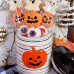 Halloween Marshmallow Pops in a cute jack-o-lantern jar.