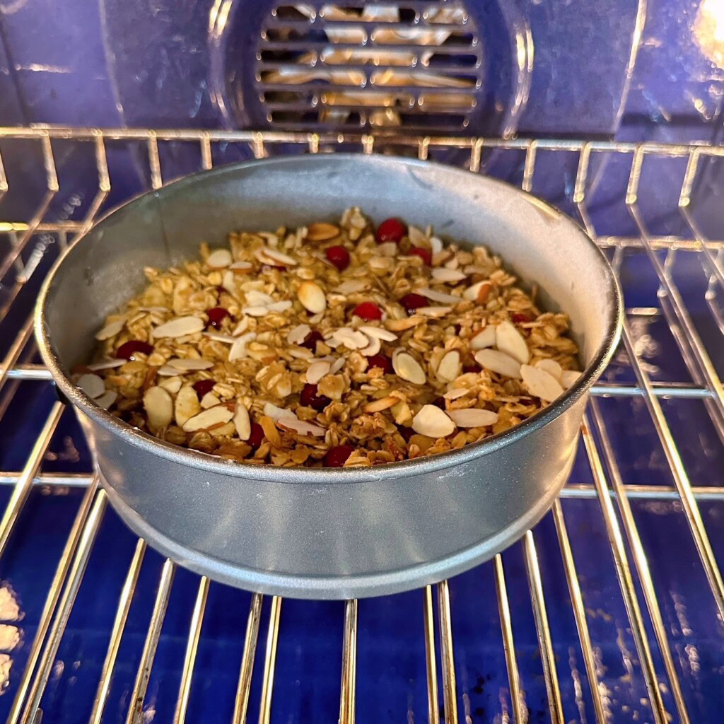 Cake baking in the oven.