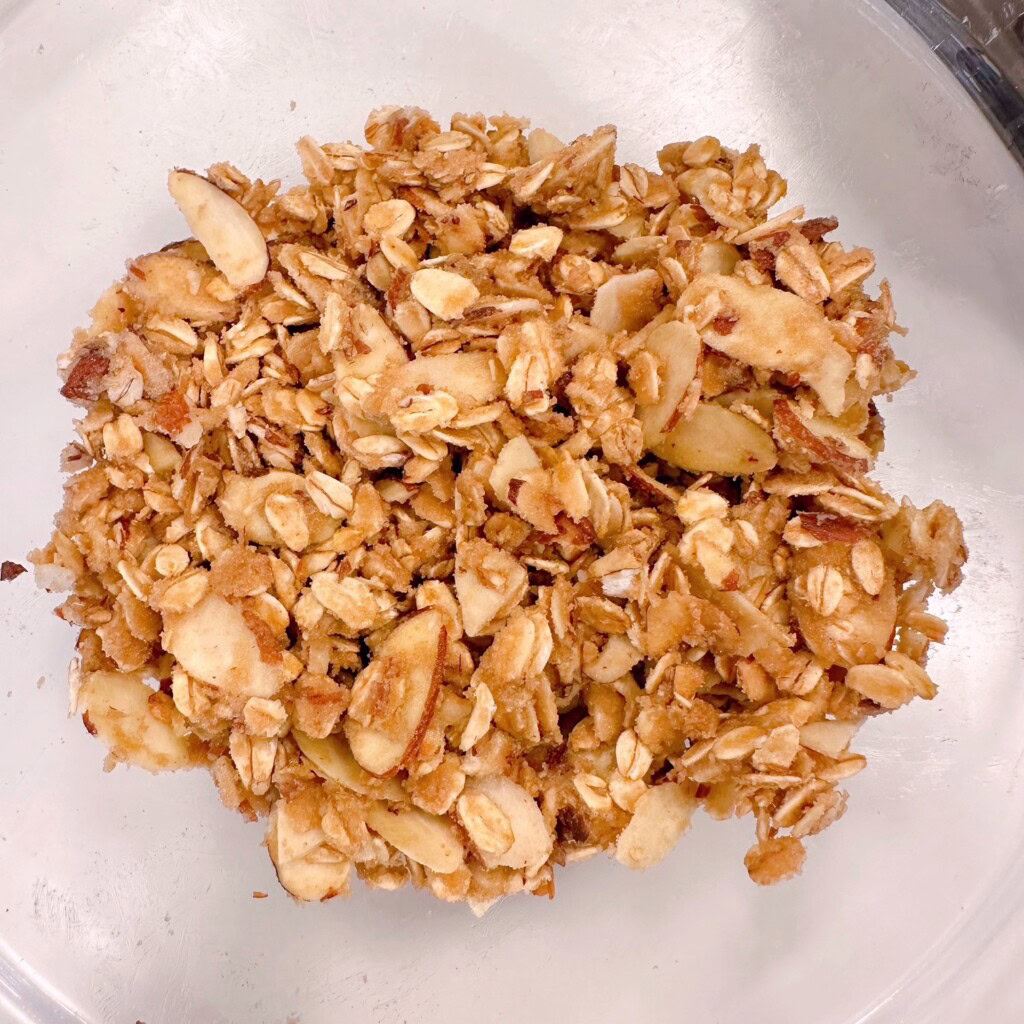 Struesel toppings combined in a small bowl.